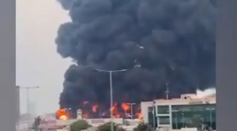 Massive fire breaks out in UAE's Ajman market