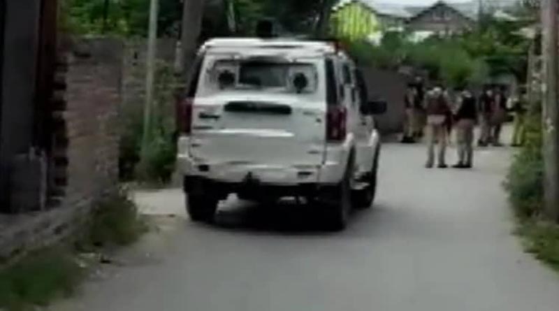 Police party attacked in Nowgam bypass area, 2 cops killed