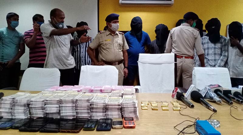 কোচবিহার থেকে কোটি টাকার জালনোট, সোনা-সহ ধৃত ৯, জঙ্গিযোগ খতিয়ে দেখছেন তদন্তকারীরা