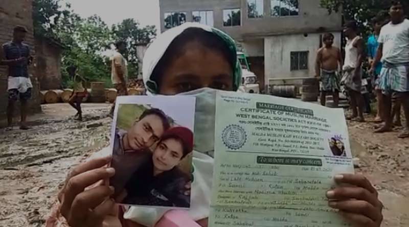 স্ত্রীকে বাপের বাড়ি পাঠিয়ে ফের বিয়ের তোড়জোড় স্বামীর! ৫ দিন ধরে শ্বশুরবাড়ির সামনে ধরনায় তরুণী