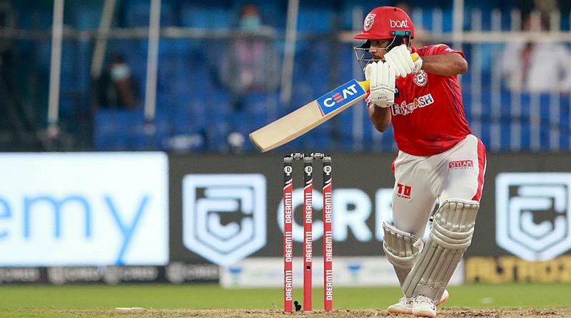 রাজস্থানের বোলারদের সঙ্গে ছিনিমিনি খেলে আইপিএলে প্রথম সেঞ্চুরি হাঁকালেন মায়াঙ্ক