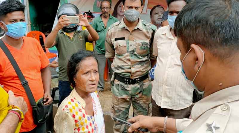 অবৈধ নির্মাণের প্রতিবাদ করে দোকান খুলতে যাওয়ার মাসুল, প্রৌঢ়ার উপর ‘হামলা’ বিজেপির