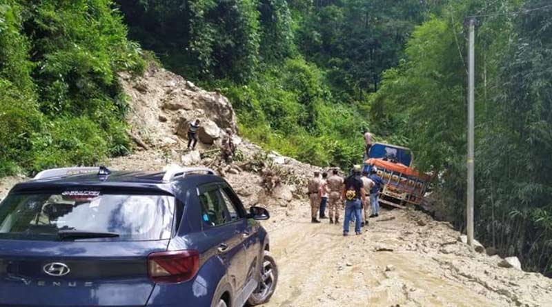 Landslide on Sevoke Road at Darjeeling, three routes have been closed