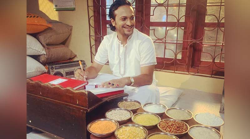 Shakib Al Hasan selling rice! posted new pic on Social Media | Sangbad Pratidin