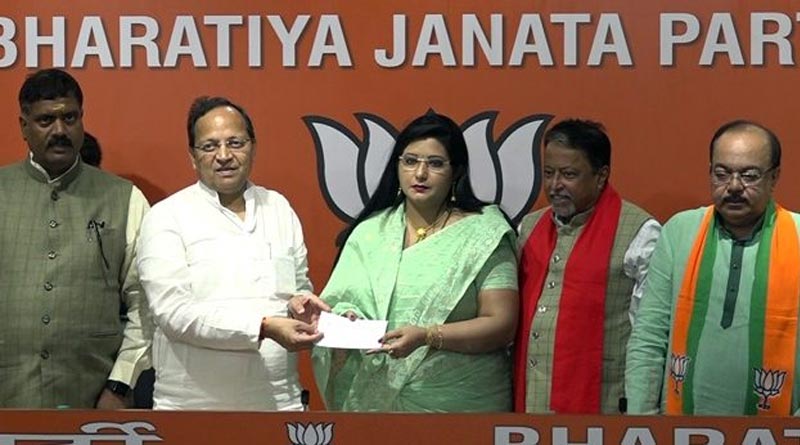 একুশের আগে চমক! বিজেপির রাজ্য কমিটিতে আসছেন বৈশাখী বন্দ্যোপাধ্যায়