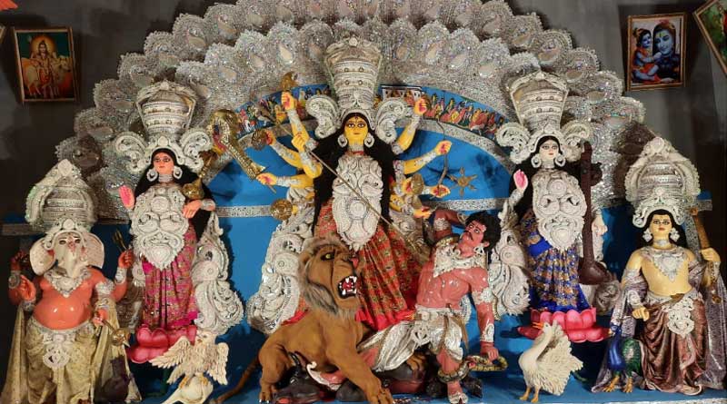 মহামারীর ইতিহাস ফিরিয়ে আনছে বরানগরের পুজো, থাকছে লিঙ্গবৈষম্য বিরোধী বার্তাও