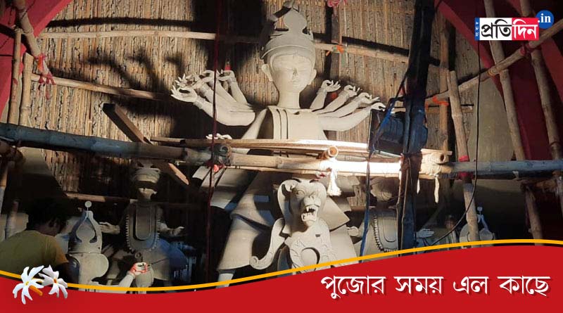সুন্দরবনের সর্বহারাদের জীবনে উৎসব ফেরাতে ‘সেতু’ নির্মাণ করছে বালিগঞ্জের এই পুজো