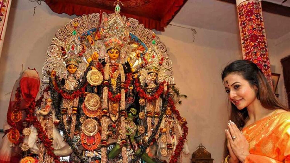 Koel Mallick Durga Puja