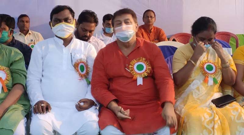 ‘ঠিকাদারি করে নেতাগিরি চলবে না’, তৃণমূল কর্মীদের কড়া বার্তা পুরুলিয়া জেলা সভাধিপতির