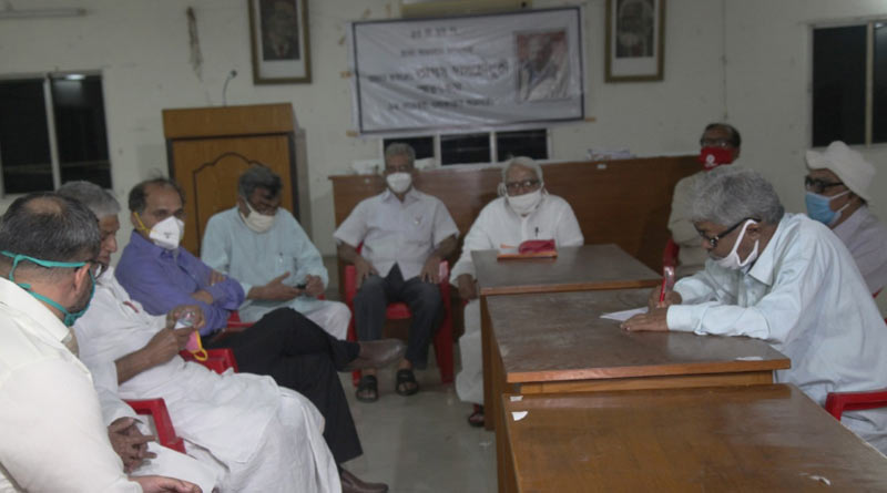 আসনরফা নিয়ে জোটের স্নায়ুযুদ্ধ জারি, বাম-কংগ্রেসের ম্যারাথন বৈঠকে প্রস্তুতি নিয়ে আলোচনা