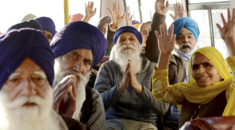 Indian Sikh pilgrims arrive in Pakistan for Guru Nanak Dev’s 551st birth anniversary। Sangbad Pratidin