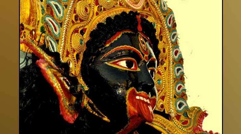 ডাকাতদের ছাগবলির রক্তেই আজও সন্তুষ্ট হন মা, জানুন সেনবাড়ির কালীপুজোর ইতিহাস
