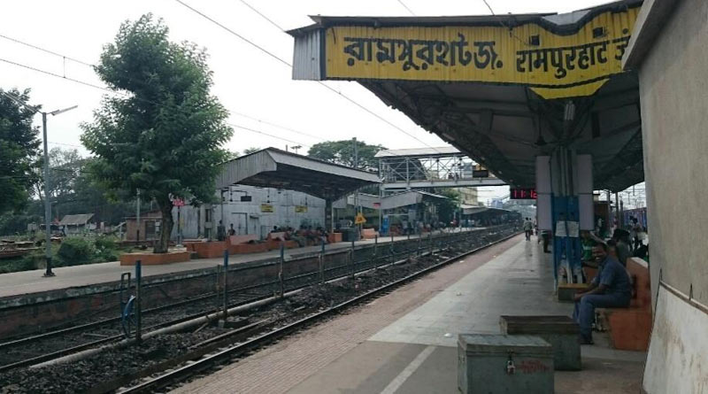 রাজ্যের ডাকা বৈঠকে গরহাজির রেলকর্তারা, বিলম্বিত হতে পারে নন সুবার্বন ট্রেন পরিষেবা