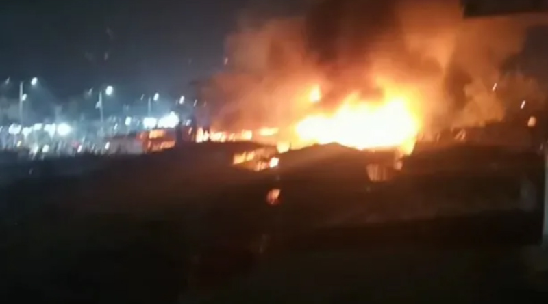 আমেদাবাদের কাপড়ের গুদামে ভয়াবহ অগ্নিকাণ্ড, মৃত ৯