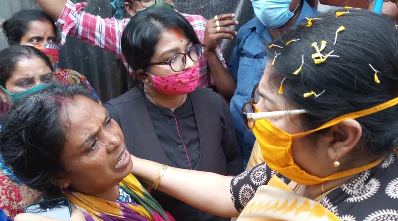 ‘তৃণমূল ভোটের জন্য একটি সম্প্রদায়কে উত্‍সাহ দিচ্ছে’, ভিনধর্মে বিবাহিত বধূর মৃত্যুতে তোপ লকেটের