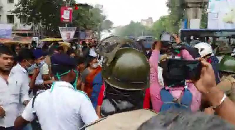 মাঝেরহাট ব্রিজ খোলার দাবিতে বিজেপির মিছিলে ধুন্ধুমার, ব্যাপক লাঠিচার্জ পুলিশের