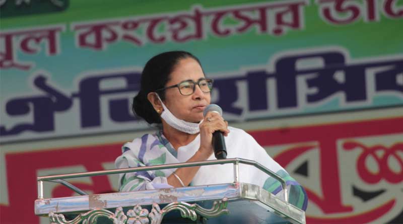 ‘ক্ষমতা থাকলে জাতীয় সঙ্গীত বদলে দেখাক’, কোচবিহার থেকে বিজেপিকে হুঁশিয়ারি মুখ্যমন্ত্রীর