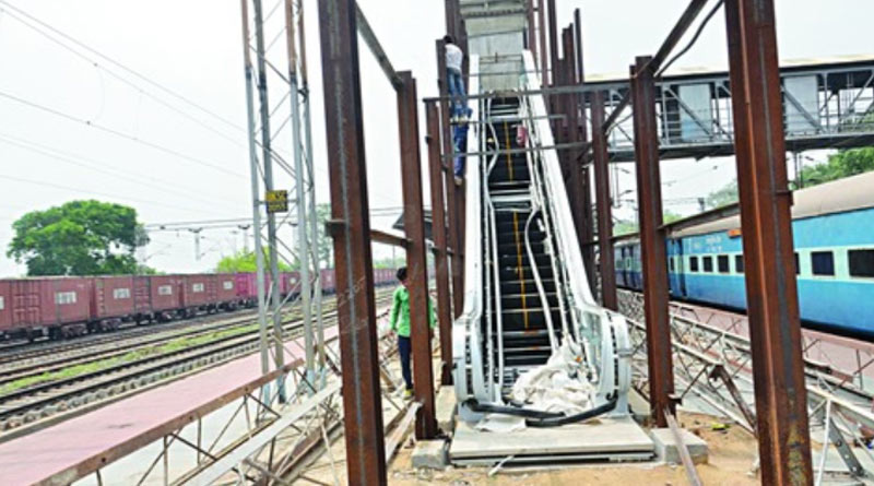 Bangla news: lift & Escalator to be functional at many railway station in West Bengal । Sangbad Pratidin