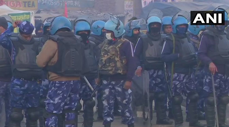 কৃষক বিক্ষোভে হিংসা কি পূর্বপরিকল্পিত? তদন্তে পুলিশ, বেনজির নিরাপত্তার ঘেরাটোপে দিল্লি