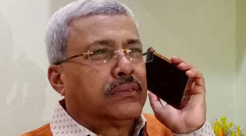 প্রকাশ্যে দলবিরোধী মন্তব্যের জের, উত্তরপাড়ার বিধায়ককে শোকজ করল তৃণমূল
