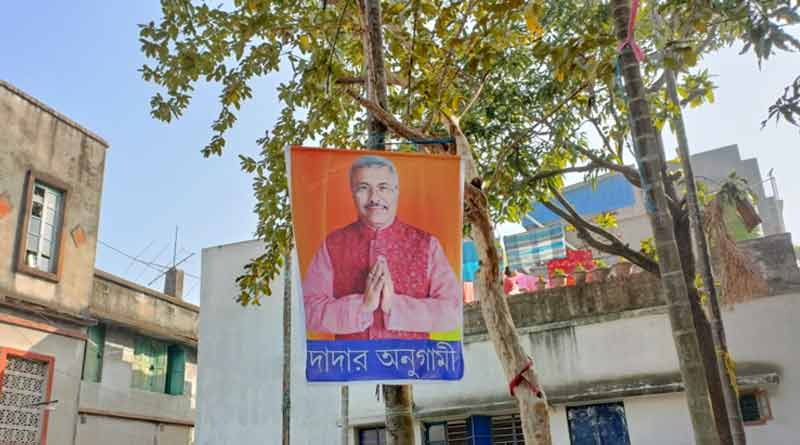 কোন্নগরজুড়ে ‘দাদার অনুগামী’ পোস্টার, তুঙ্গে প্রবীর ঘোষালের বিজেপিতে যোগদানের জল্পনা
