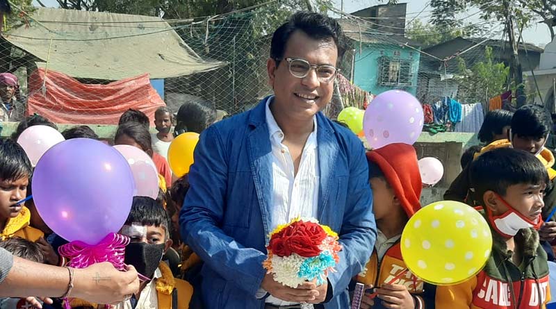 Actor Rudranil Ghosh celebrates his birthday with underprivileged children | Sangbad Pratidin