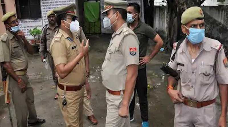 Two constables caught running 'flesh trade' inside police outpost in Uttar Pradesh | Sangbad Pratidin