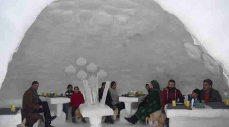 India's First Igloo Cafe Opens In Kashmir And Twitter Is Loving It | Sangbad Pratidin
