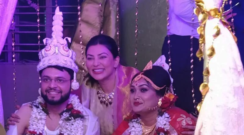 Sushmita Sen attended sister's wedding at Konnagar with family | Sangbad Pratidin