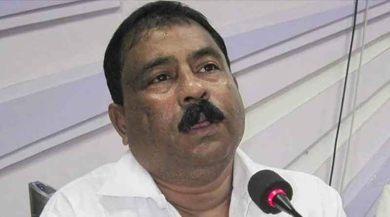 এবার ‘বেসুরো’ মালদহ জেলা তৃণমূলের কো-অর্ডিনেটর, মানভঞ্জনে মরিয়া দল