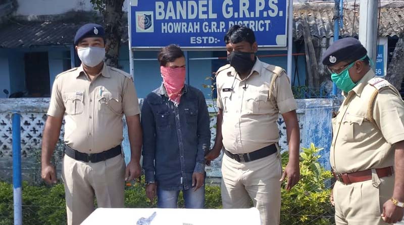 পুলিশের বুকে বন্দুক তাক, ফিল্মি কায়দায় ব্যান্ডেল স্টেশনে ধৃত কুখ্যাত দুষ্কৃতী