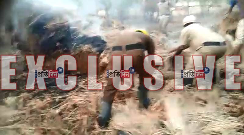 আচমকা খড়ের গাদায় দাউদাউ করে জ্বলে উঠছে আগুন! অশরীরী আতঙ্কে কাঁটা গ্রামবাসীরা