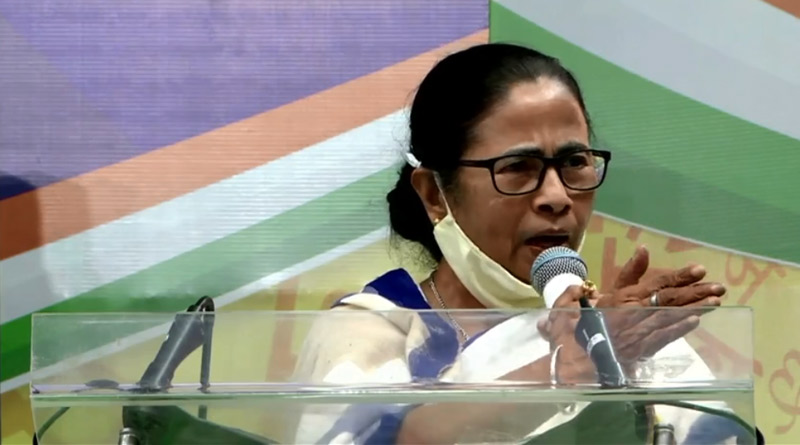 ‘ভগবানও সব চাহিদা পূরণ করতে পারে না’, দাবি-দাওয়া শুনে মেজাজ হারালেন মমতা