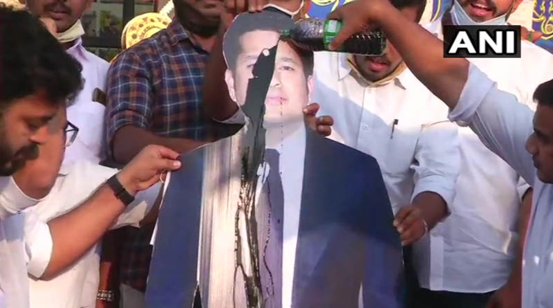 কৃষি আইন সমর্থনের জের! কোচিতে কালিমালিপ্ত শচীনের ছবি, অভিযুক্ত যুব কংগ্রেস কর্মীরা