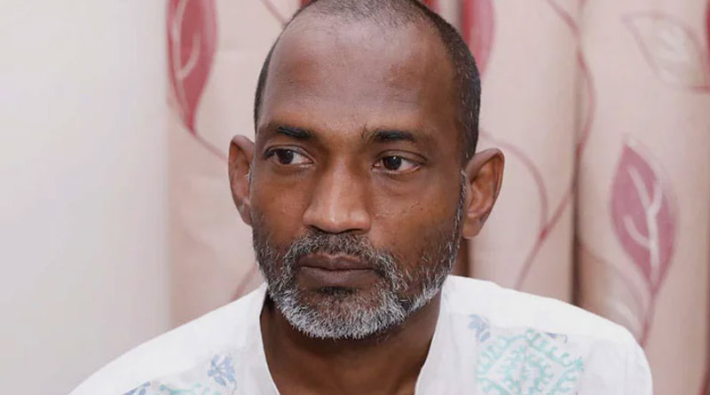 ‘পুলিশি মারে’ অসুস্থ, হাসপাতালে ভরতি বাংলাদেশের কার্টুনিস্ট কিশোর