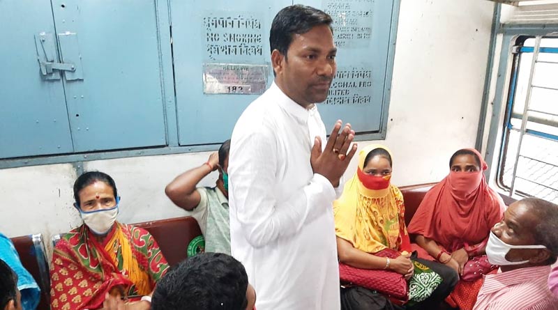 WB Assembly Polls 2021: TMC candidate of Canning West campaigning on local train | Sangbad Pratidin
