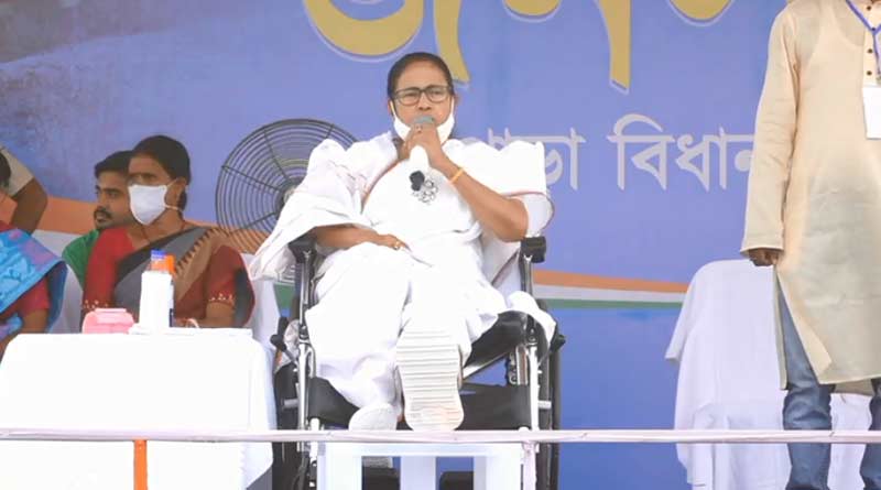 ‘কারও মাধ্যমে নয়, দুয়ারে সরকারে গেলেই মিলবে পরিষেবা’, দুর্নীতি রুখতে কড়া পদক্ষেপ মমতার