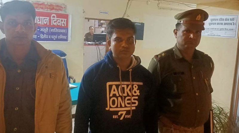 মন্দিরে ঢুকে জল খেয়ে নিগৃহীত মুসলিম কিশোর, অভিযুক্তকেই সমর্থন বিজেপি নেতার