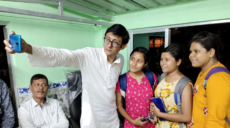 ‘আমি তো রোজই ড্রয়িংরুমে টিভির পর্দায় আসি’, ‘বহিরাগত’ প্রসঙ্গে মোক্ষম জবাব কাঞ্চনের