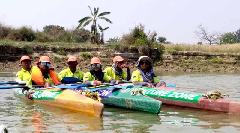 8 girl takes kayak challenge on the eve of International Women's day | Sangbad Pratidin