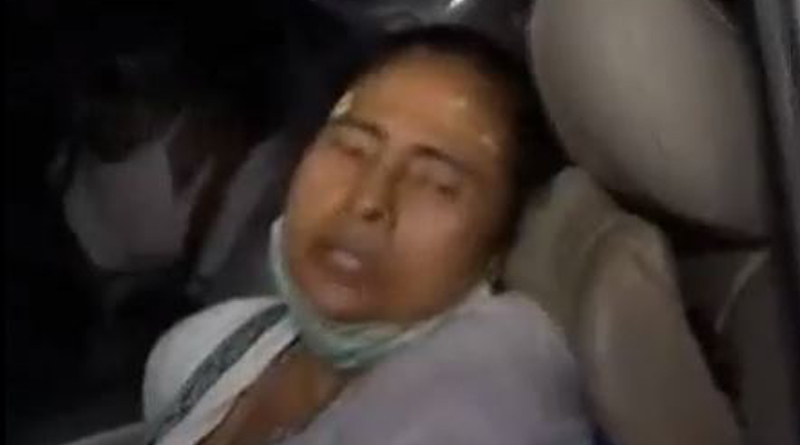 নন্দীগ্রামে প্রচারে গিয়ে মুখ্যমন্ত্রীর পায়ে চোট, চক্রান্তের অভিযোগ খোদ মমতার