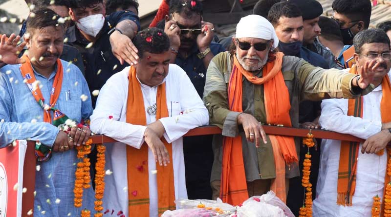 ‘৯০ দিন ধৈর্য ধরুন, এজেন্ডা পার্টিদের পাখা কাটব’, শুভেন্দুর রোড শোয়ে মন্তব্য মিঠুনের
