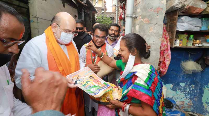 Amit Shah distributes leaflets at Bhawanipore in support of BJP candidate Rudranil Ghosh । Sangbad Pratidin