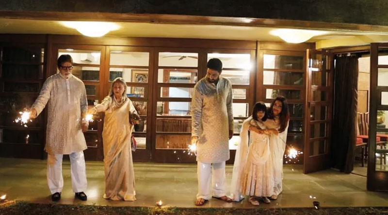 জলসা বাংলো বিক্রি করে ফের কিনেছিলেন অমিতাভ! কেন এমন করেছিলেন বিগ বি?