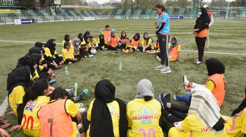 স্বপ্নের ডানায় লাগল রং, এবার কাশ্মীরের মেয়েদের জন্য তৈরি হল নতুন ফুটবল ক্লাব