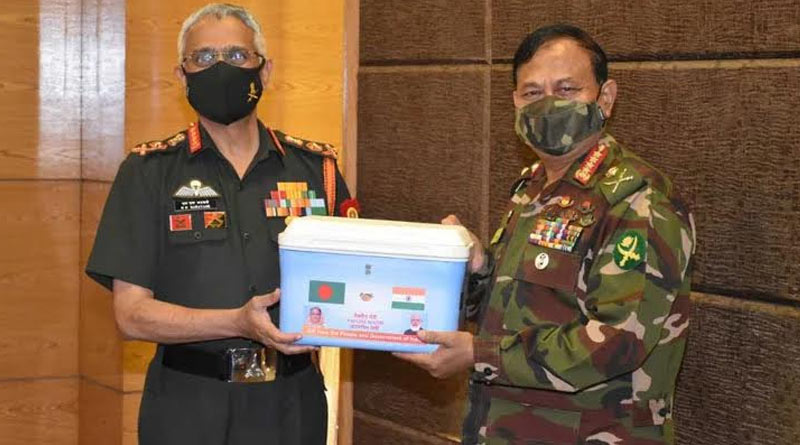 বন্ধু বাংলাদেশকে ১ লক্ষ করোনা টিকার ডোজ উপহার ভারতীয় সেনাপ্রধানের