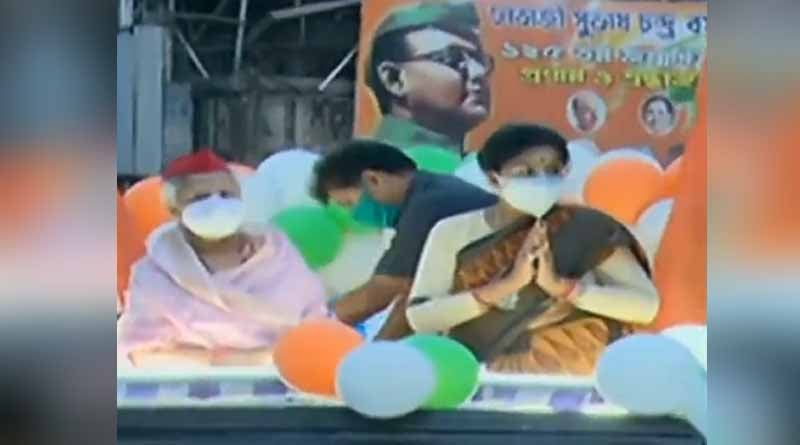 Chaos at TMC candidate Shashi Panja and Jaya Bachchan's rally at Bagbazar |Sangbad Pratidin