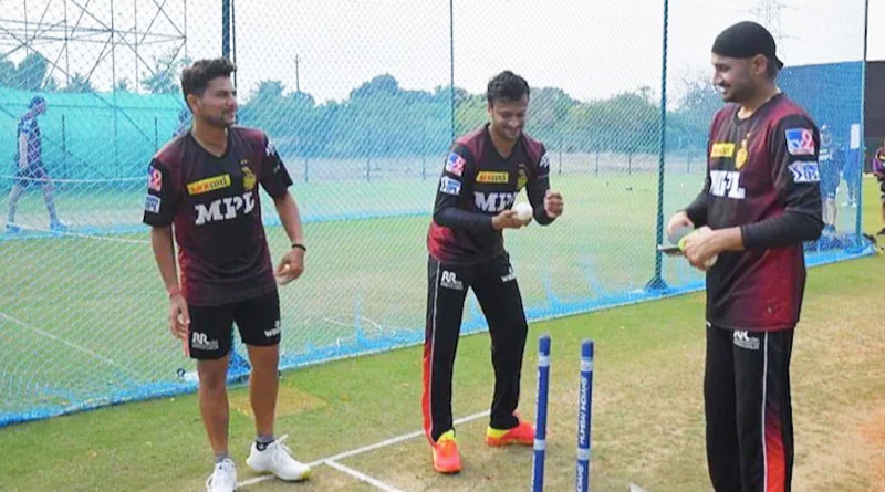আরসিবি ম্যাচের আগে স্পিন জটে বিদ্ধ KKR, বাদ পড়তে পারেন ভাজ্জি-শাকিব
