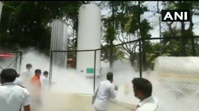 11 Dead After Oxygen Leaks From Tanker Outside Maharashtra Hospital | Sangbad Pratidin