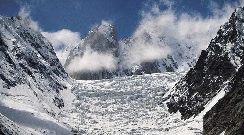 Two soliders killed at Siachen Sector after Avalanche hits army post | Sangbad Pratidin